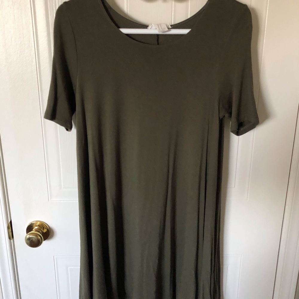 Army green midi t-shirt dress